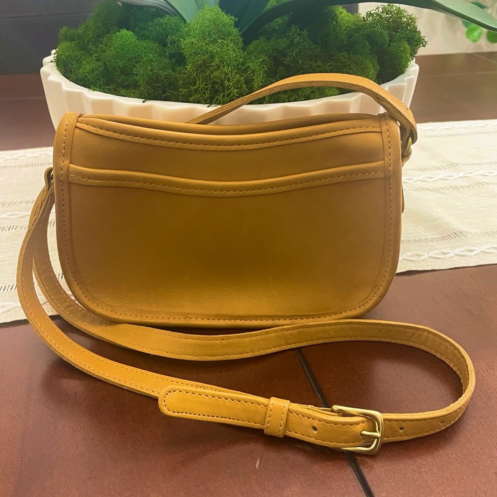 Coach Wendie Vintage Leather Crossbody | Yellow Mustard